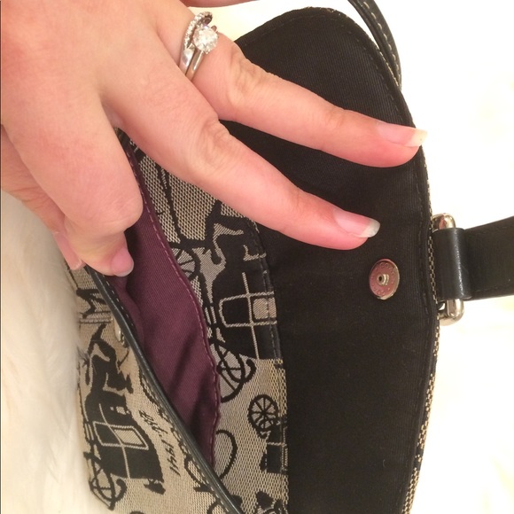 Coach Wristlet: Traditional print - Picture 4 of 4